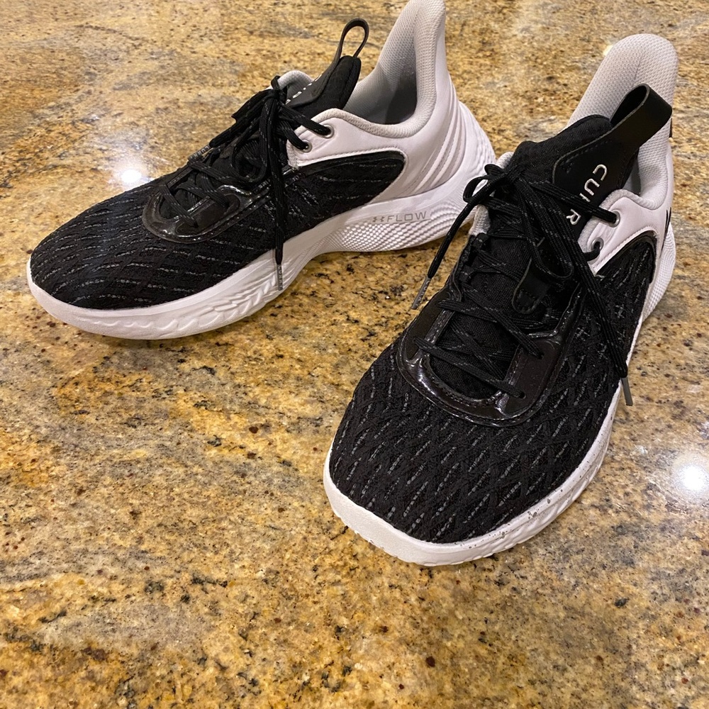 Men’s Under Armour Basketball Workout Sneakers ‘Curry Flow” sz 12.5 exc. cond